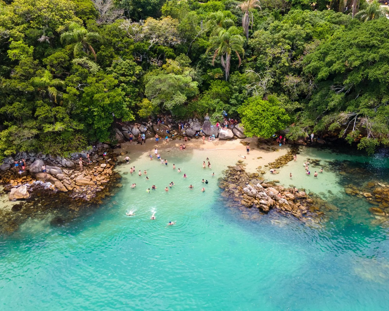 TOUR BOMBINHAS - 4 ILHAS